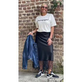 Jupe satin bord dentelle